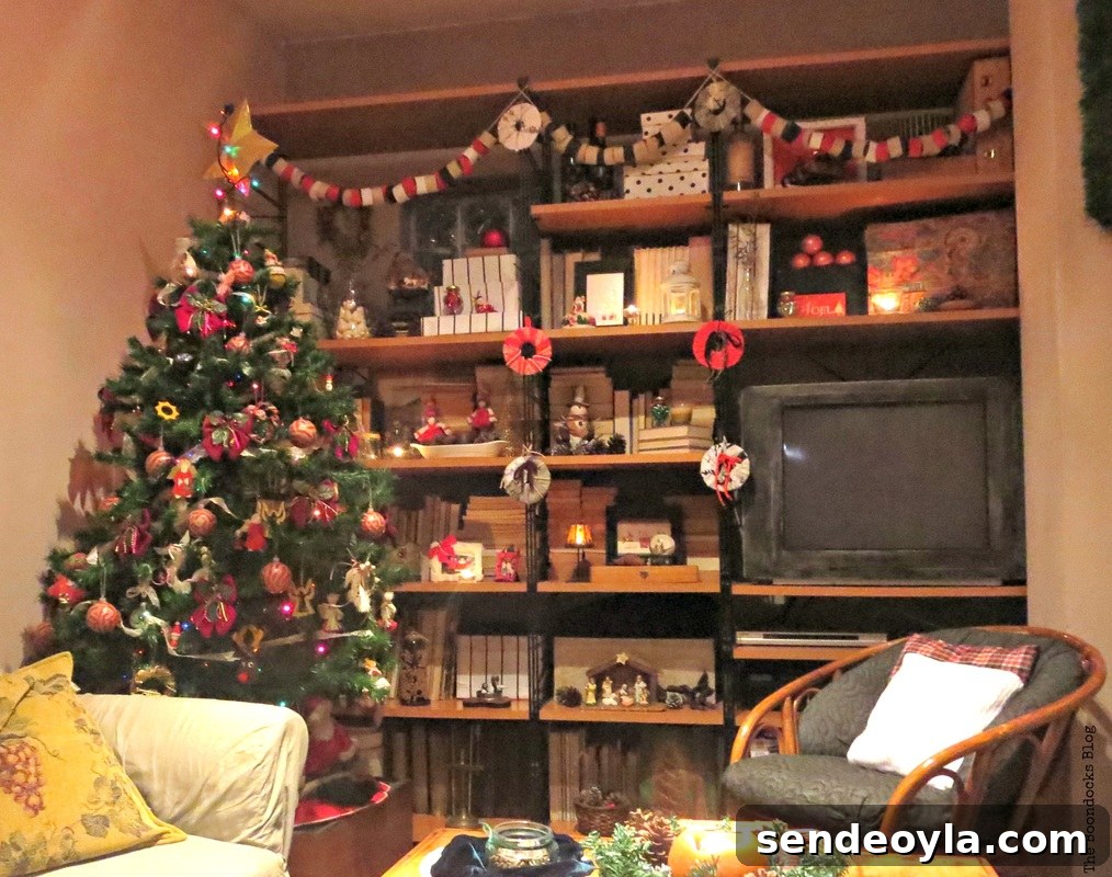 Christmas Tree and Wall Unit, Home for Christmas Blog Hop, The Boondocks Blog