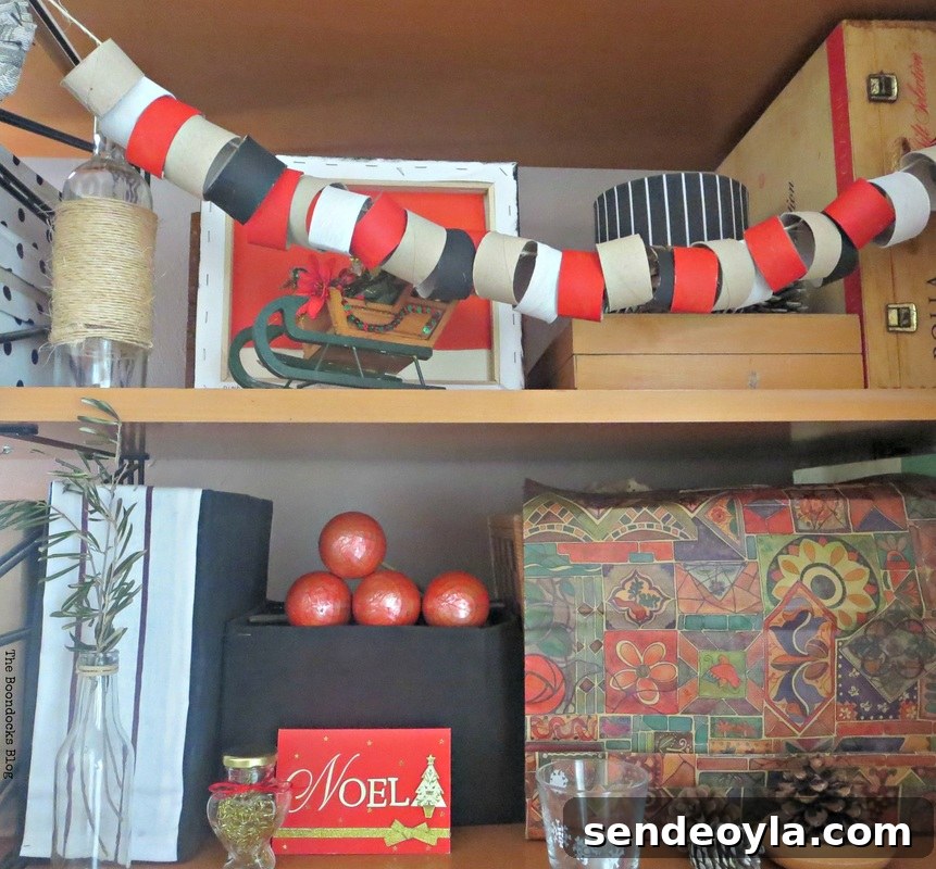 Christmas garland using paper tubes, Home for Christmas Blog Hop, The Boondocks Blog 