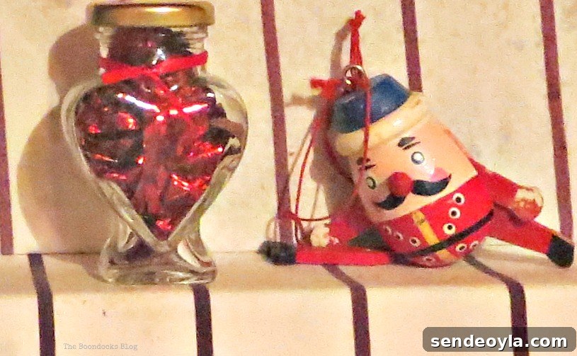 Humpty Dumpty, Home for Christmas Blog Hop - The Boondocks Blog