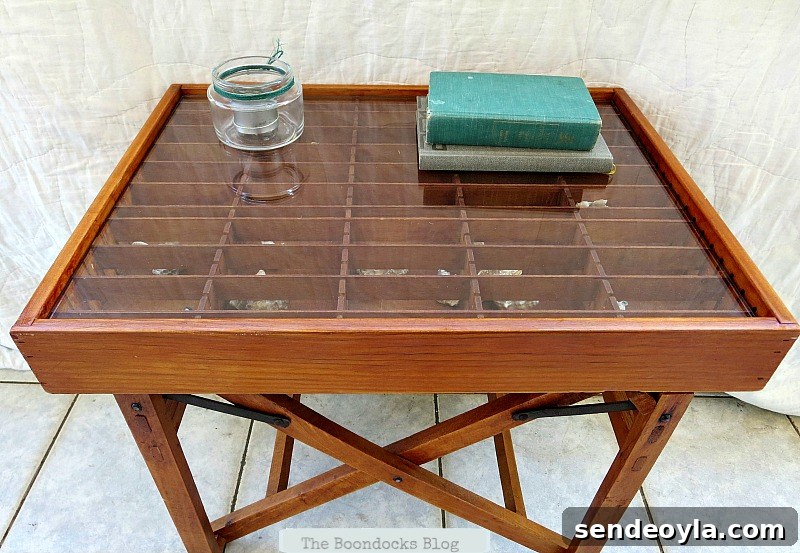 Showcase Table Styling Ideas to Highlight Your Home Decor 13 The Showcase Table www.theboondocksblog.com